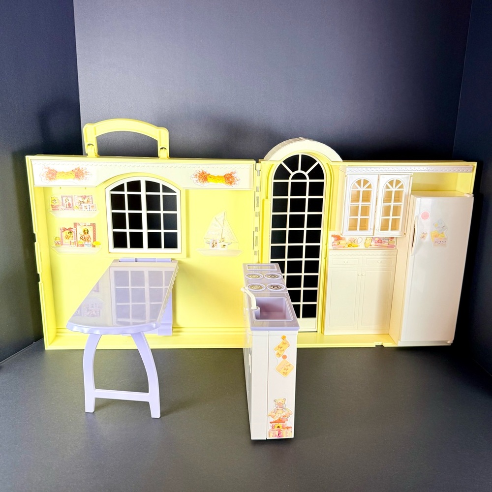 Vintage Barbie Happy Family Grandmas Kitchen Portable Play set 1998 W/5 Chairs - Picture 3 of 16